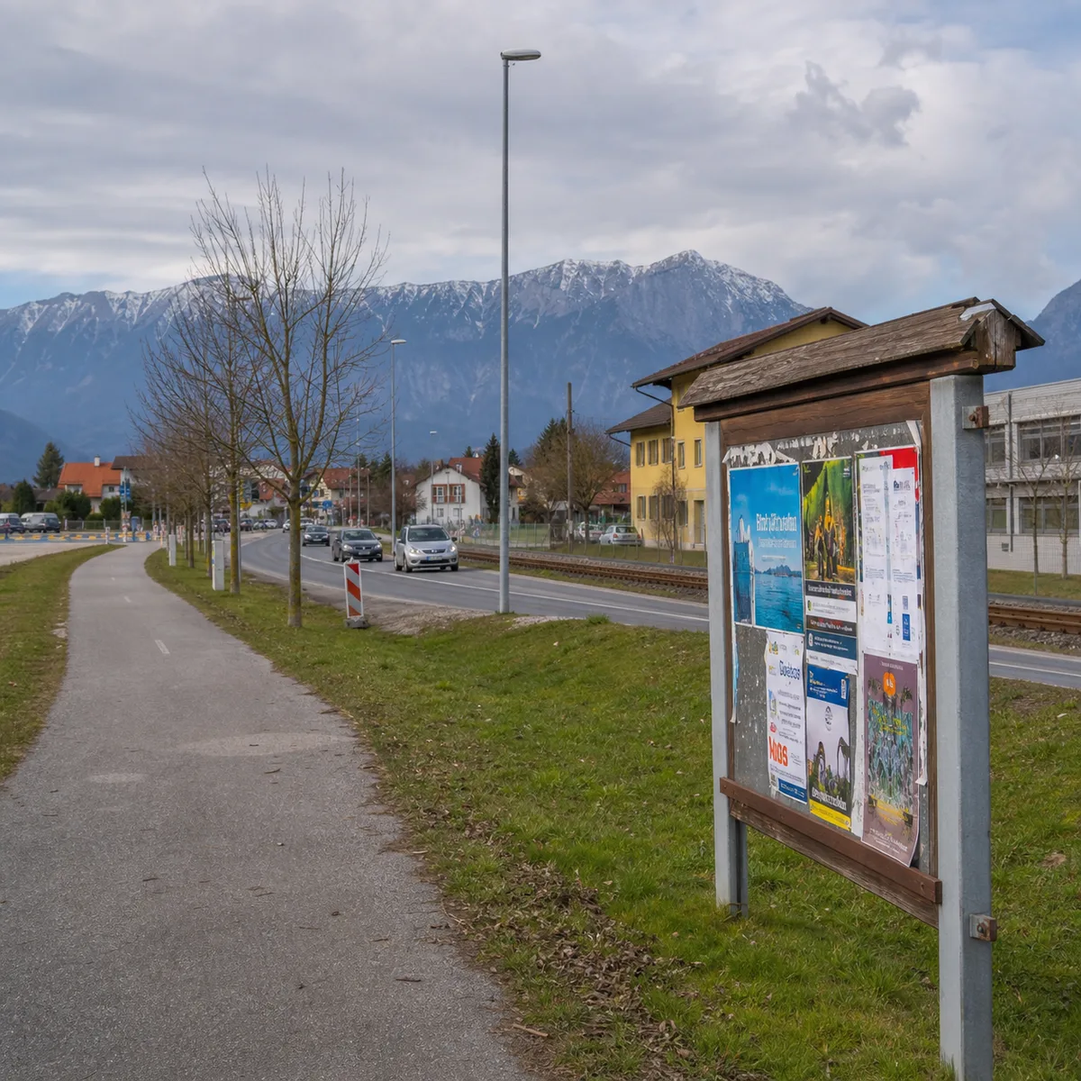 Plakatno mesto v okolici — Lesce