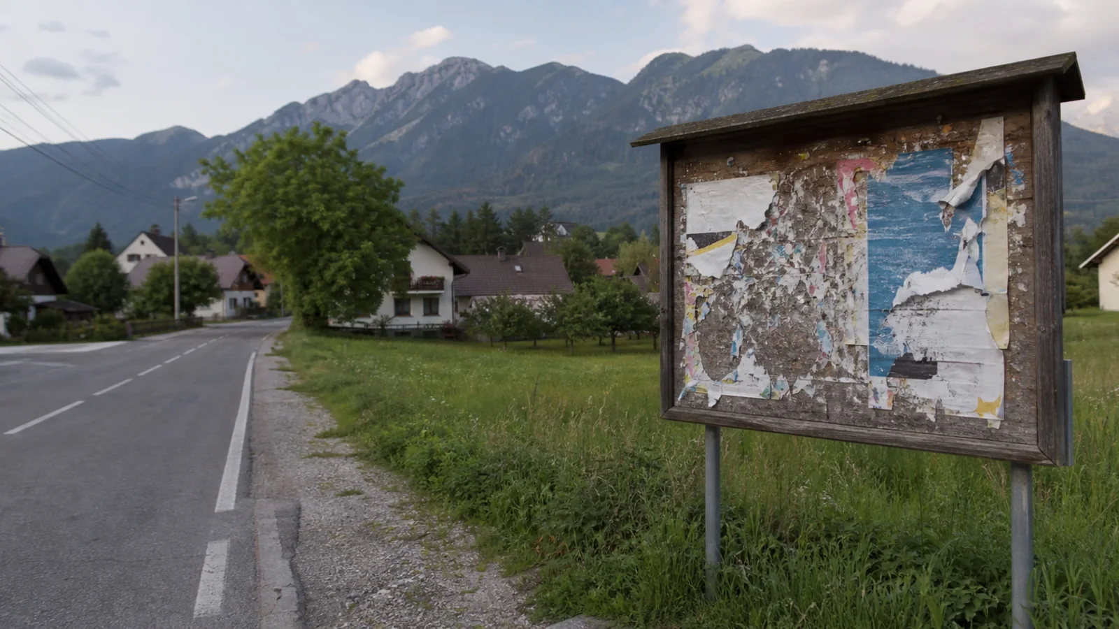 Plakatno mesto v kraju Žirovnica
